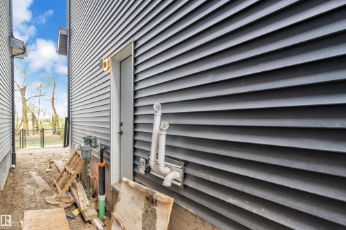 8441 Mayday Link Sw, Edmonton, AB - Outdoor