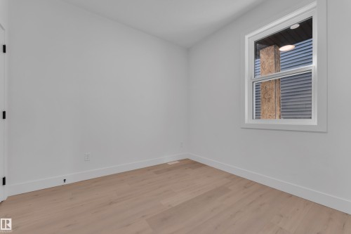 8441 Mayday Link Sw, Edmonton, AB - Indoor Photo Showing Other Room