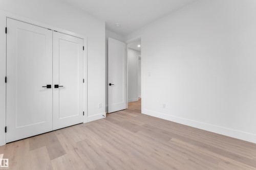 8441 Mayday Link Sw, Edmonton, AB - Indoor Photo Showing Other Room