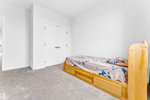 4708 177 Avenue, Edmonton, AB - Indoor Photo Showing Bedroom