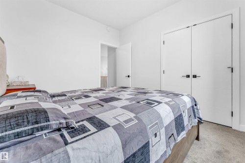 4708 177 Avenue, Edmonton, AB - Indoor Photo Showing Bedroom