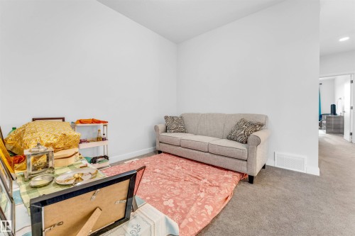 4708 177 Avenue, Edmonton, AB - Indoor Photo Showing Living Room