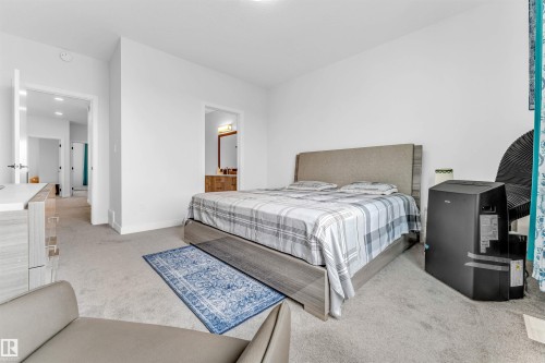 4708 177 Avenue, Edmonton, AB - Indoor Photo Showing Bedroom