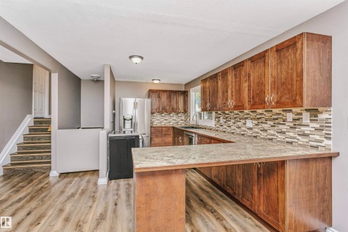 6612 182 Street, Edmonton, AB - Indoor Photo Showing Kitchen With Double Sink