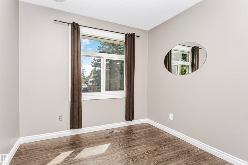 6612 182 Street, Edmonton, AB - Indoor Photo Showing Bathroom