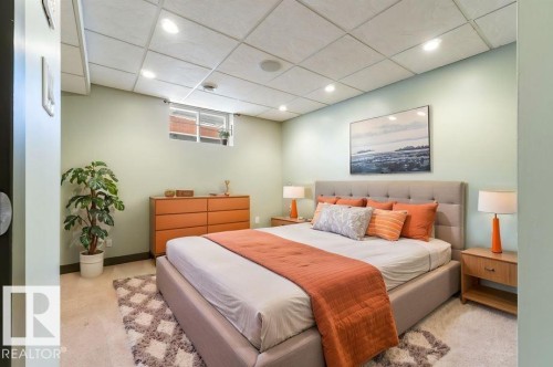 17815 62C Avenue, Edmonton, AB - Indoor Photo Showing Bedroom