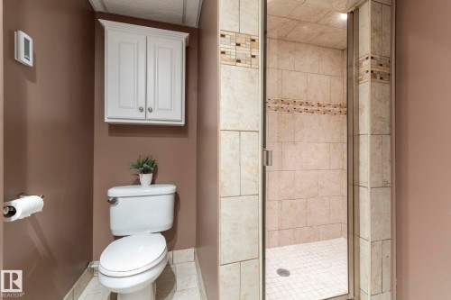 17815 62C Avenue, Edmonton, AB - Indoor Photo Showing Bathroom