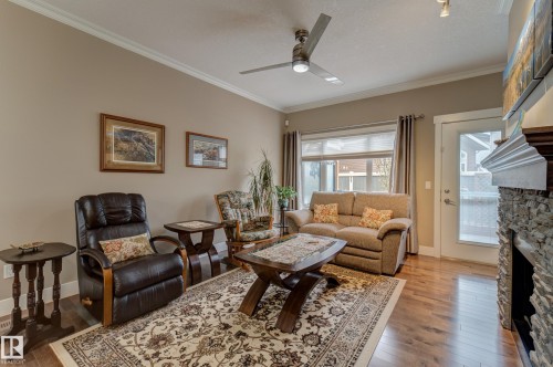 210 50 Heatherglen Drive, Spruce Grove, AB - Indoor Photo Showing Living Room