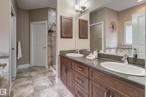 210 50 Heatherglen Drive, Spruce Grove, AB - Indoor Photo Showing Bathroom