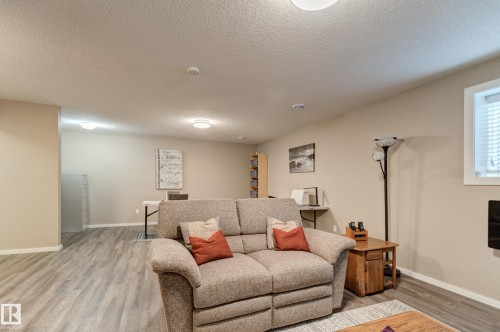 210 50 Heatherglen Drive, Spruce Grove, AB - Indoor