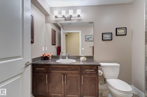 210 50 Heatherglen Drive, Spruce Grove, AB - Indoor Photo Showing Bathroom