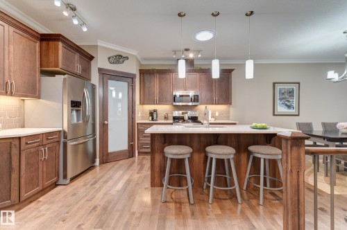 210 50 Heatherglen Drive, Spruce Grove, AB - Indoor Photo Showing Kitchen With Upgraded Kitchen