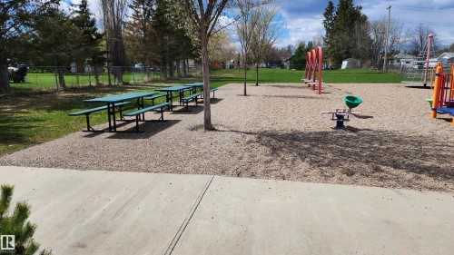 Sit and relax - 4806 48 Street, Glendon, AB 