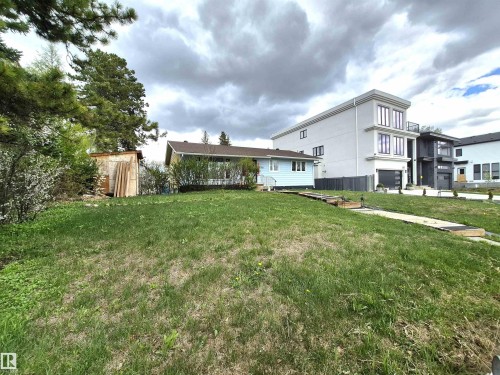 11740 University Avenue, Edmonton, AB - Outdoor