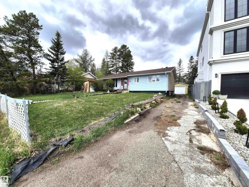 11740 University Avenue, Edmonton, AB - Outdoor