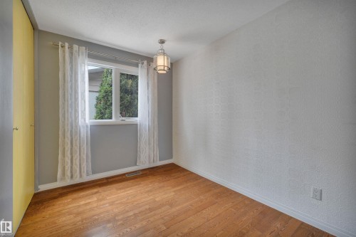 11719 152A Avenue, Edmonton, AB - Indoor Photo Showing Other Room