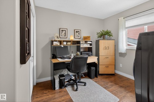 21 Beaverhill View Cr, Tofield, AB - Indoor Photo Showing Office