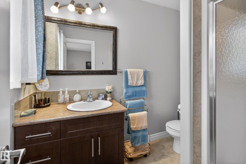 21 Beaverhill View Cr, Tofield, AB - Indoor Photo Showing Bathroom