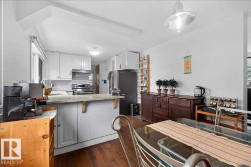 4124 121 Street, Edmonton, AB - Indoor Photo Showing Kitchen