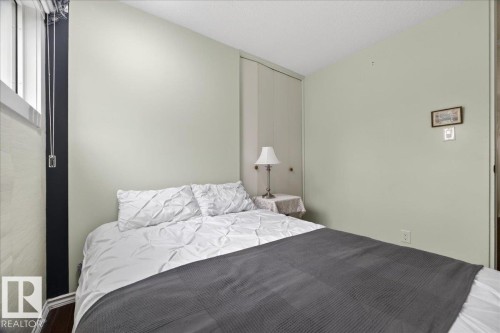 4124 121 Street, Edmonton, AB - Indoor Photo Showing Bedroom