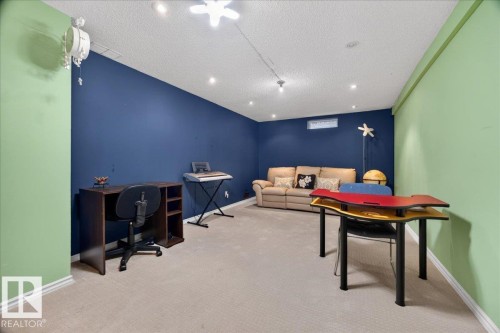 4124 121 Street, Edmonton, AB - Indoor