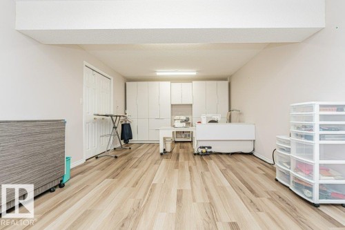3242 38 Avenue, Edmonton, AB - Indoor