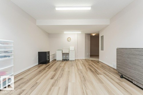 3242 38 Avenue, Edmonton, AB - Indoor Photo Showing Other Room