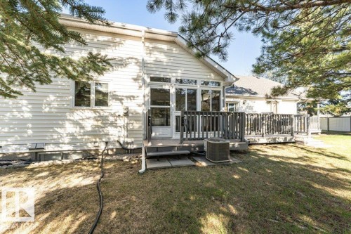 3242 38 Avenue, Edmonton, AB - Outdoor