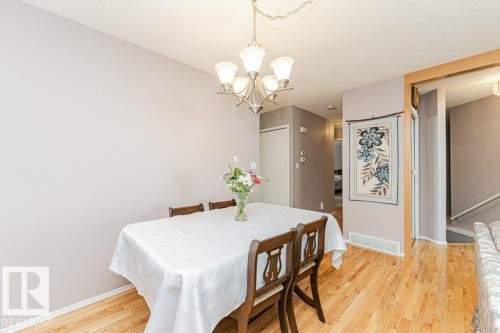 3242 38 Avenue, Edmonton, AB - Indoor Photo Showing Dining Room