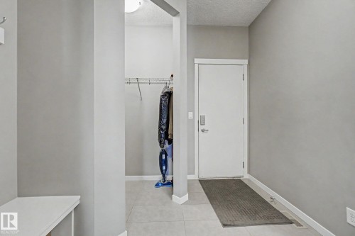 2233 56 Street, Edmonton, AB - Indoor Photo Showing Other Room