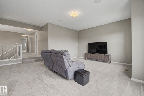 2233 56 Street, Edmonton, AB - Indoor