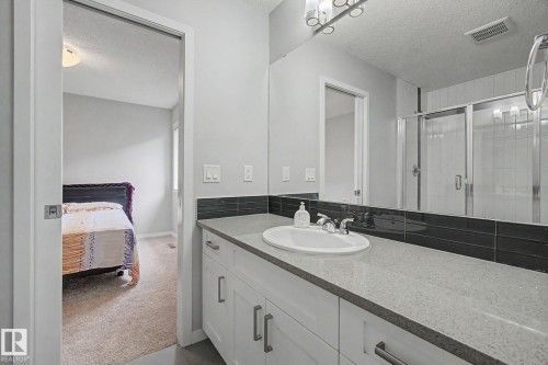 2233 56 Street, Edmonton, AB - Indoor Photo Showing Bathroom
