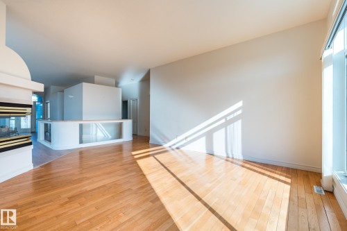 189 Blackburn Drive W, Edmonton, AB - Indoor Photo Showing Other Room