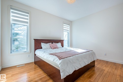 189 Blackburn Drive W, Edmonton, AB - Indoor Photo Showing Bedroom