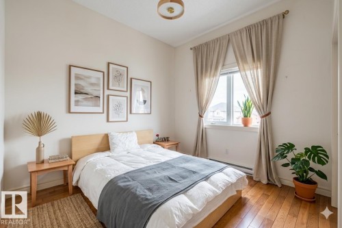 189 Blackburn Drive W, Edmonton, AB - Indoor Photo Showing Bedroom