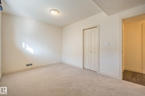 189 Blackburn Drive W, Edmonton, AB - Indoor Photo Showing Other Room