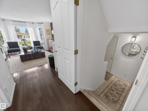 7211 78 Ave, Edmonton, AB - Indoor Photo Showing Other Room