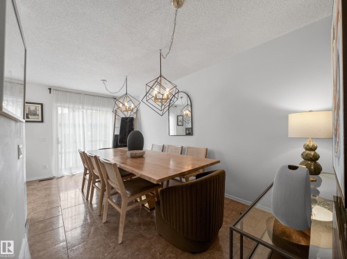 7211 78 Ave, Edmonton, AB - Indoor Photo Showing Dining Room
