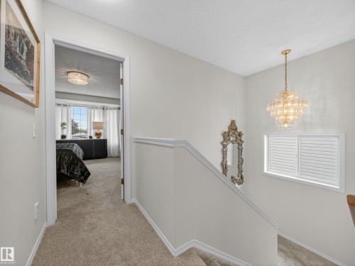7211 78 Ave, Edmonton, AB - Indoor Photo Showing Other Room
