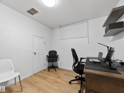 Bedroom/Den or Office - 7211 78 Ave, Edmonton, AB - Indoor Photo Showing Office