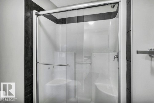 2580 Casey Way, Edmonton, AB - Indoor Photo Showing Bathroom