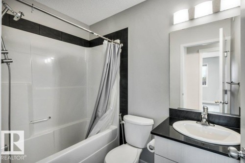 2580 Casey Way, Edmonton, AB - Indoor Photo Showing Bathroom