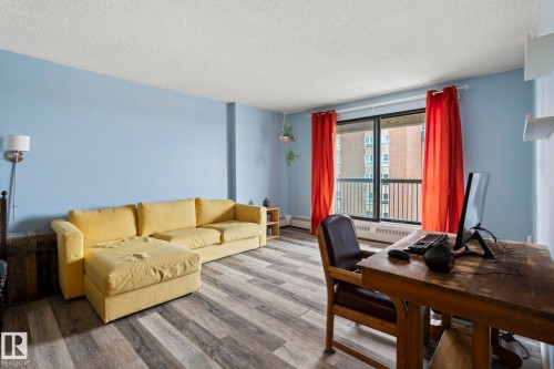 712 12841 65 Street, Edmonton, AB - Indoor Photo Showing Living Room