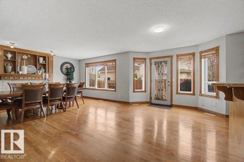 16516 87 Street, Edmonton, AB 