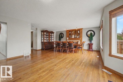 16516 87 Street, Edmonton, AB 