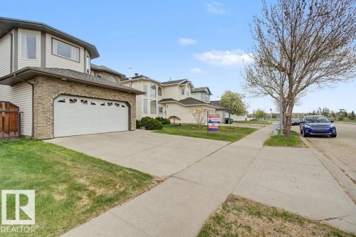 16516 87 Street, Edmonton, AB 