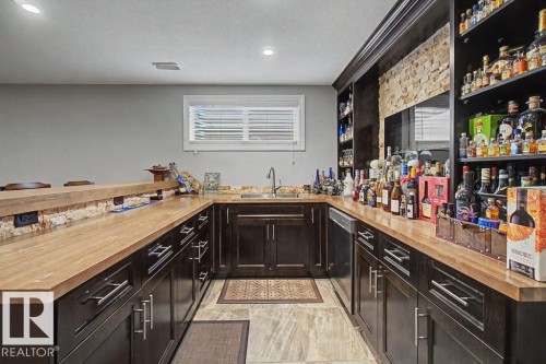 16516 87 Street, Edmonton, AB 