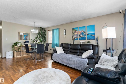 12916 69 Street, Edmonton, AB - Indoor Photo Showing Living Room