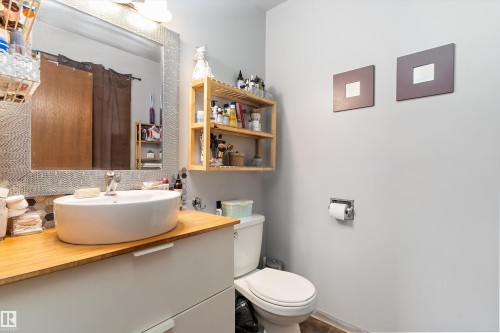 12916 69 Street, Edmonton, AB - Indoor Photo Showing Bathroom