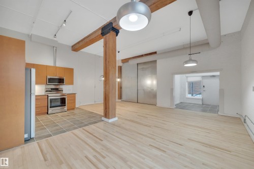 102 10169 104 Street, Edmonton, AB - Indoor
